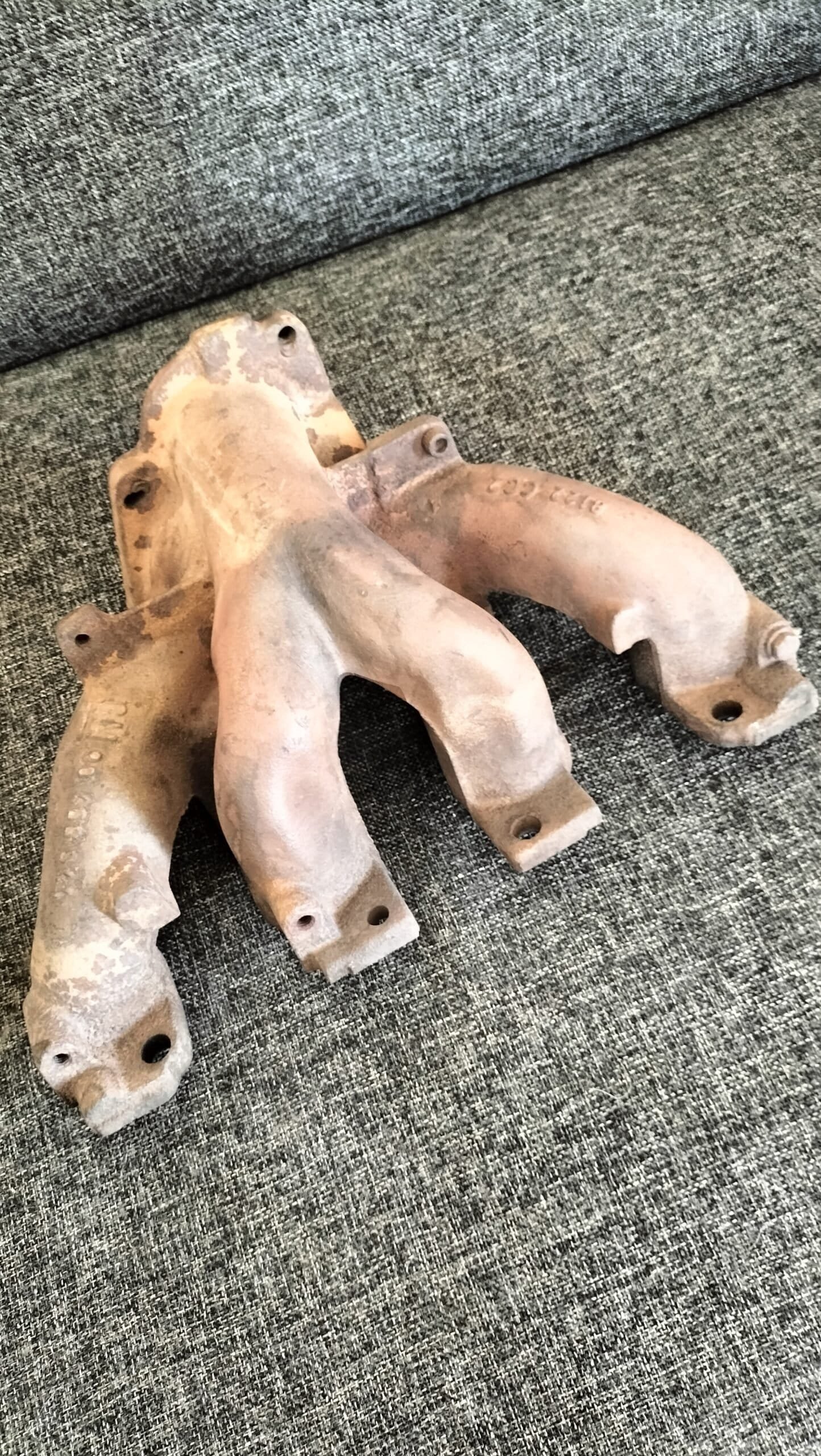 Opel kadett exhaust manifold