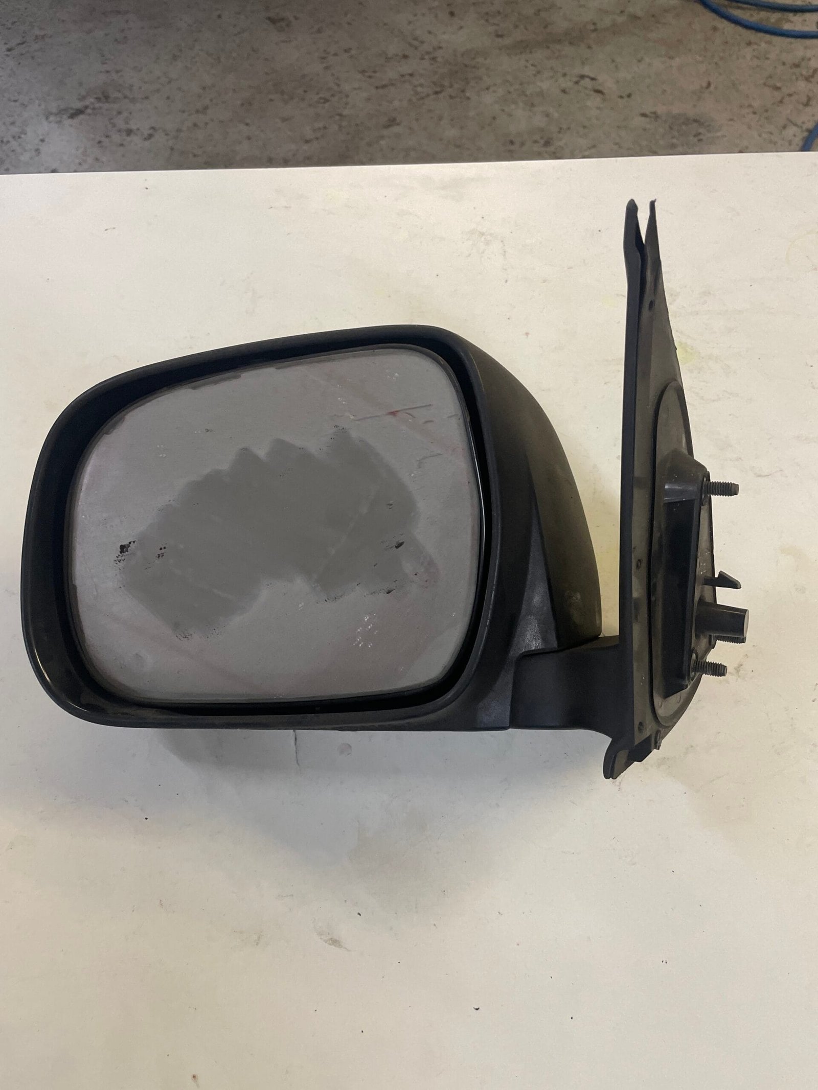 Toyota Hilux 2005 Mirror Passenger side