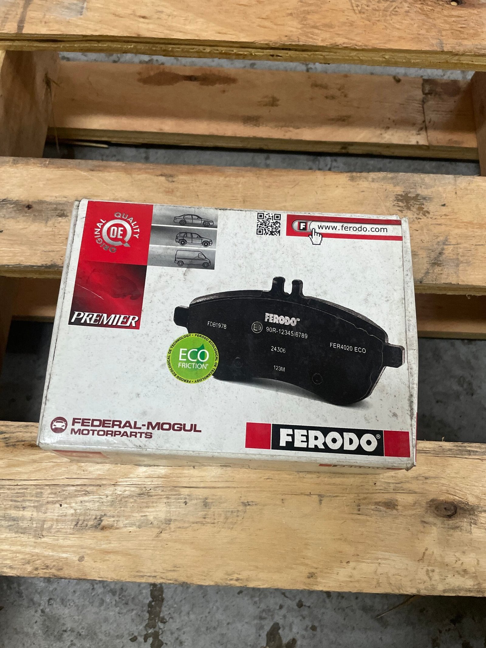 Brake Pads Front Mahindra Xylo (09 12) Toyota Innova (11 ) Hilux (05 16) (FERODO FDB1836) (SET LH & RH Wheel)