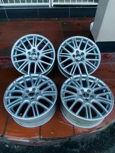 17 inch VW Exors Rims / Mags