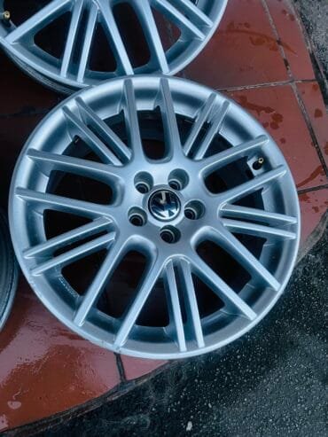 17 inch VW Exors Rims / Mags