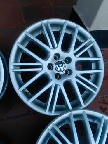 17 inch VW Exors Rims / Mags
