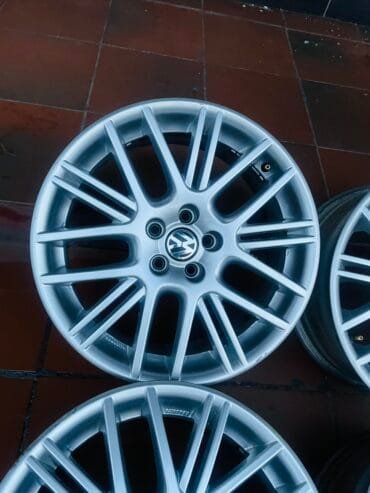 17 inch VW Exors Rims / Mags