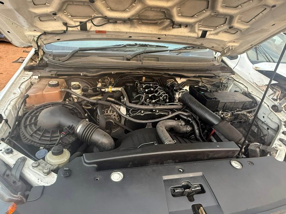 2014 Ford Ranger club cab 2.2 stripping for spares