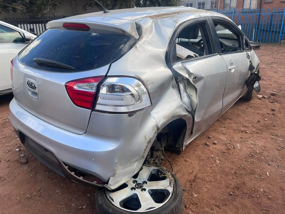 Kia Rio 1.4 2014 vehicle for stripping