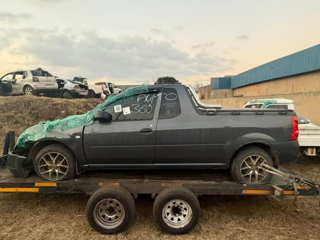 2016 Nissan NP200 1.6 stripping for spares