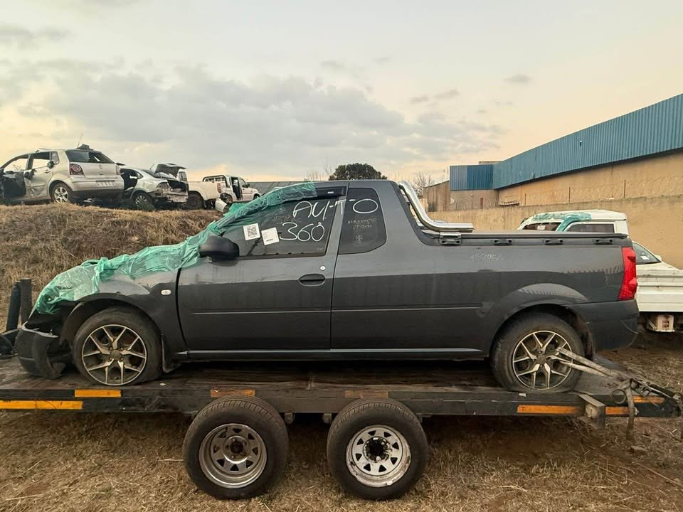 2016 Nissan NP200 1.6 stripping for spares