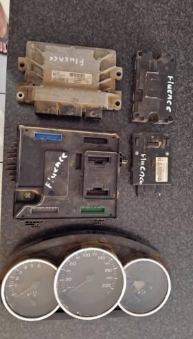 2011 RENUALT FLUENCE LOCKSET