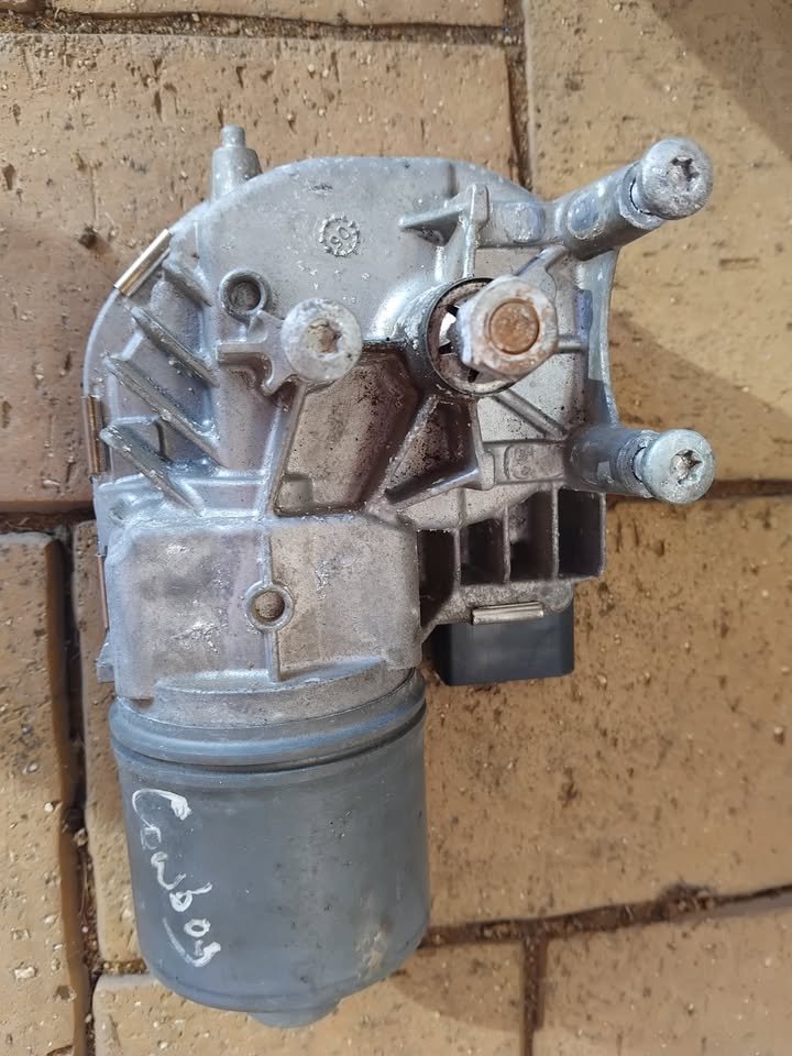 TOURAN LEFT WIPER MOTOR