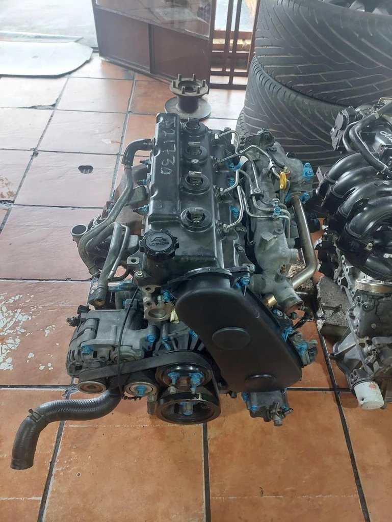 Toyota Quantum 2.5 D4D 2KD Complete Engine