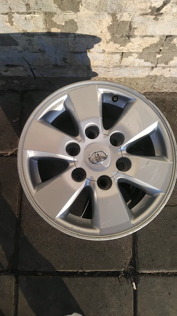 TOYOTA HILLUX MAG RIMS FOR SALE