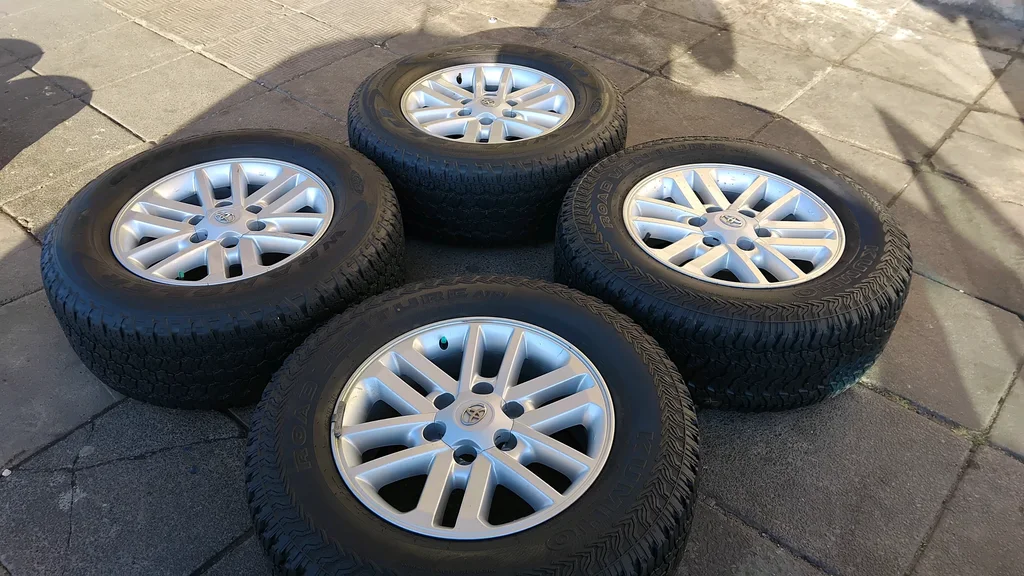 Set of Toyota Hillux Mag Rims And Tyres