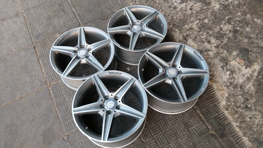 Mercedes-Benz 18inches mag rims for sale