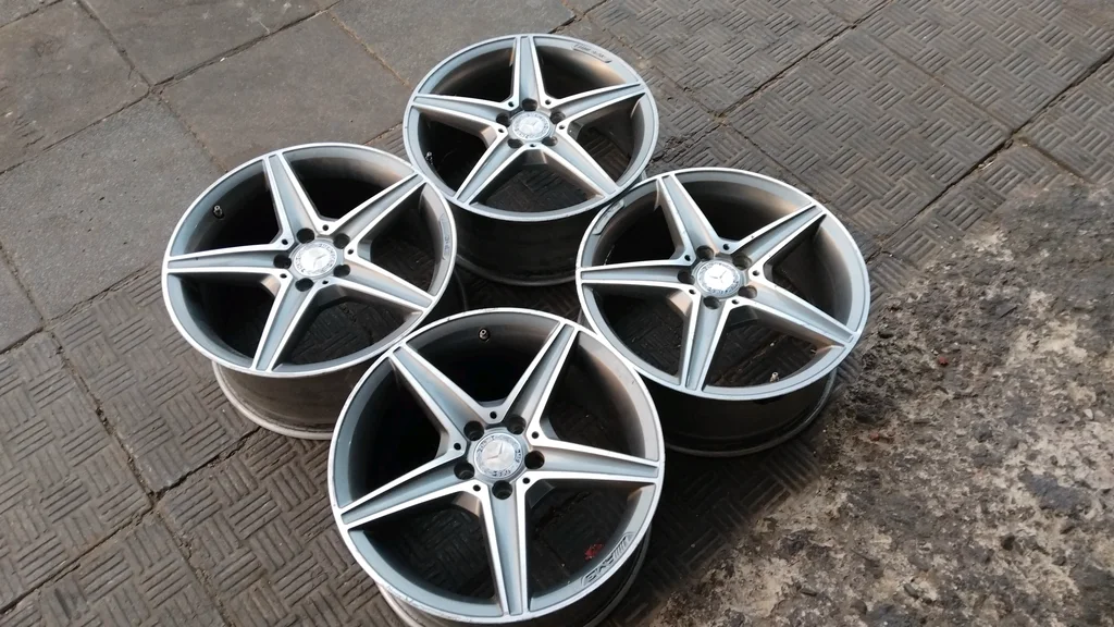 Mercedes-Benz 18inches mag rims for sale