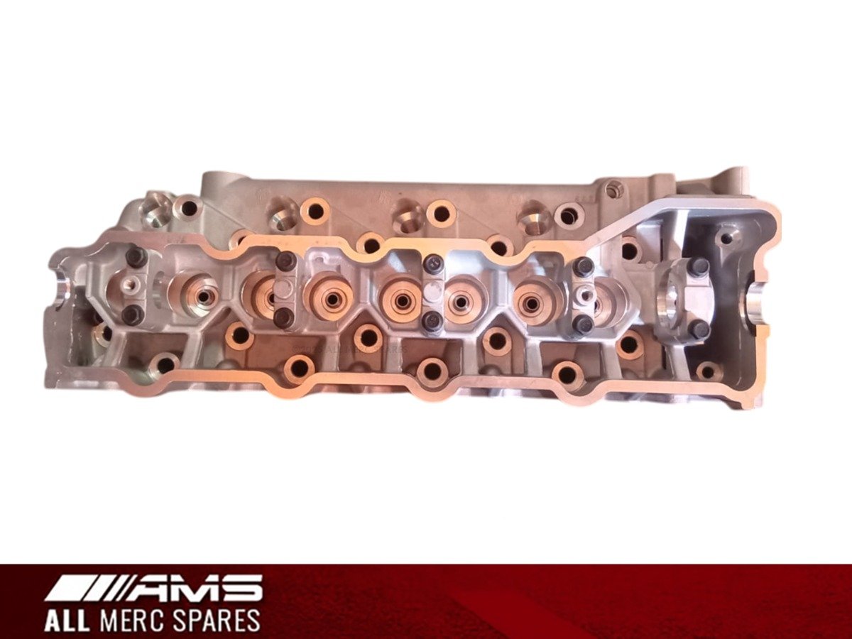 NEW MITSUBISHI COLT 4M40 2.8 CYLINDER HEAD (2004-UP)