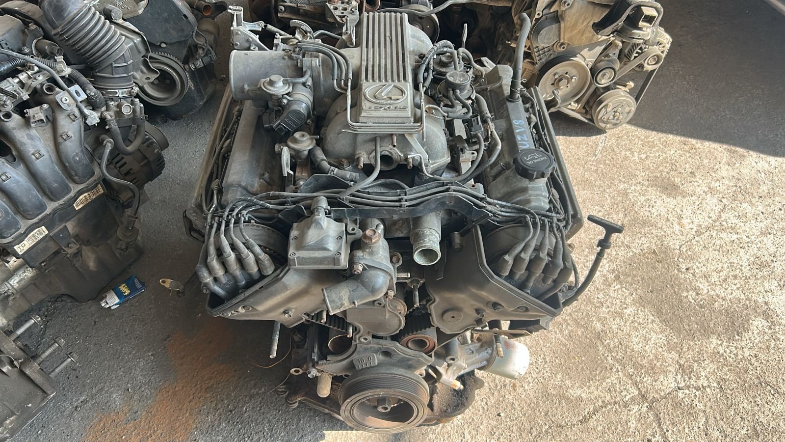 Lexus V8 1UZ Engine