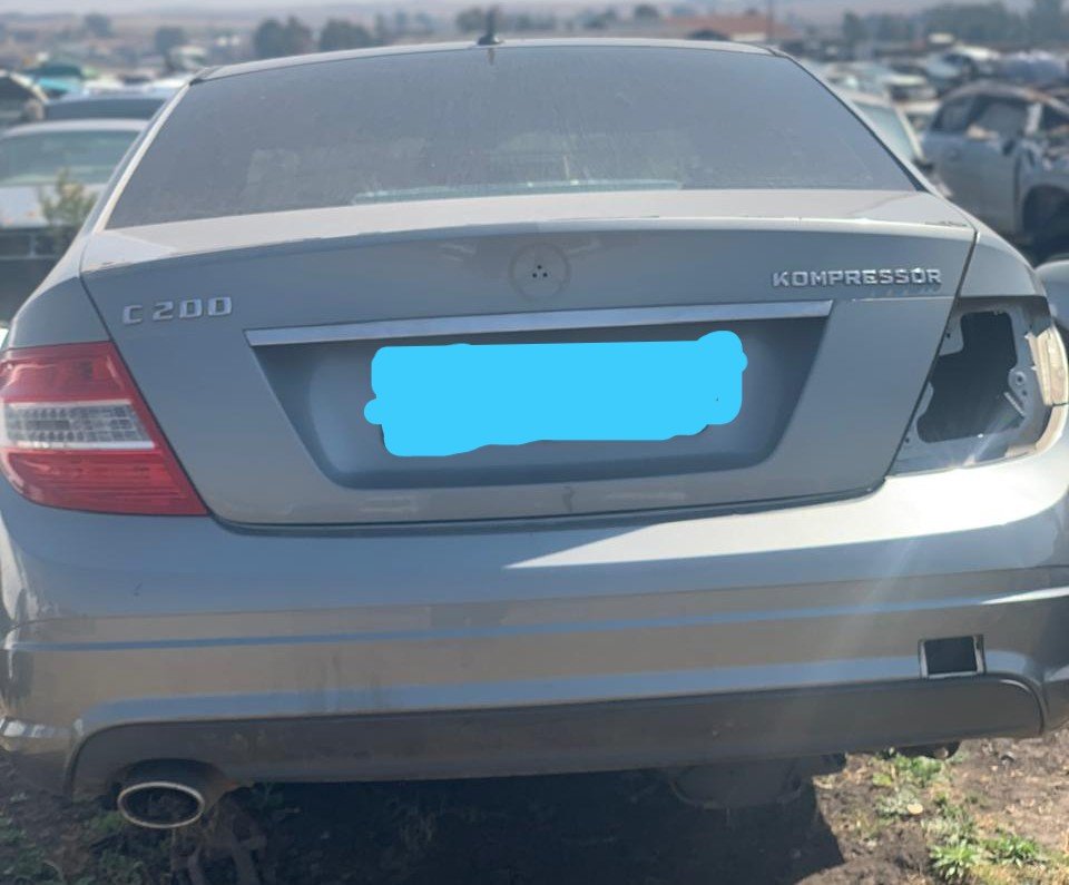 Mercedes W204 spares and parts