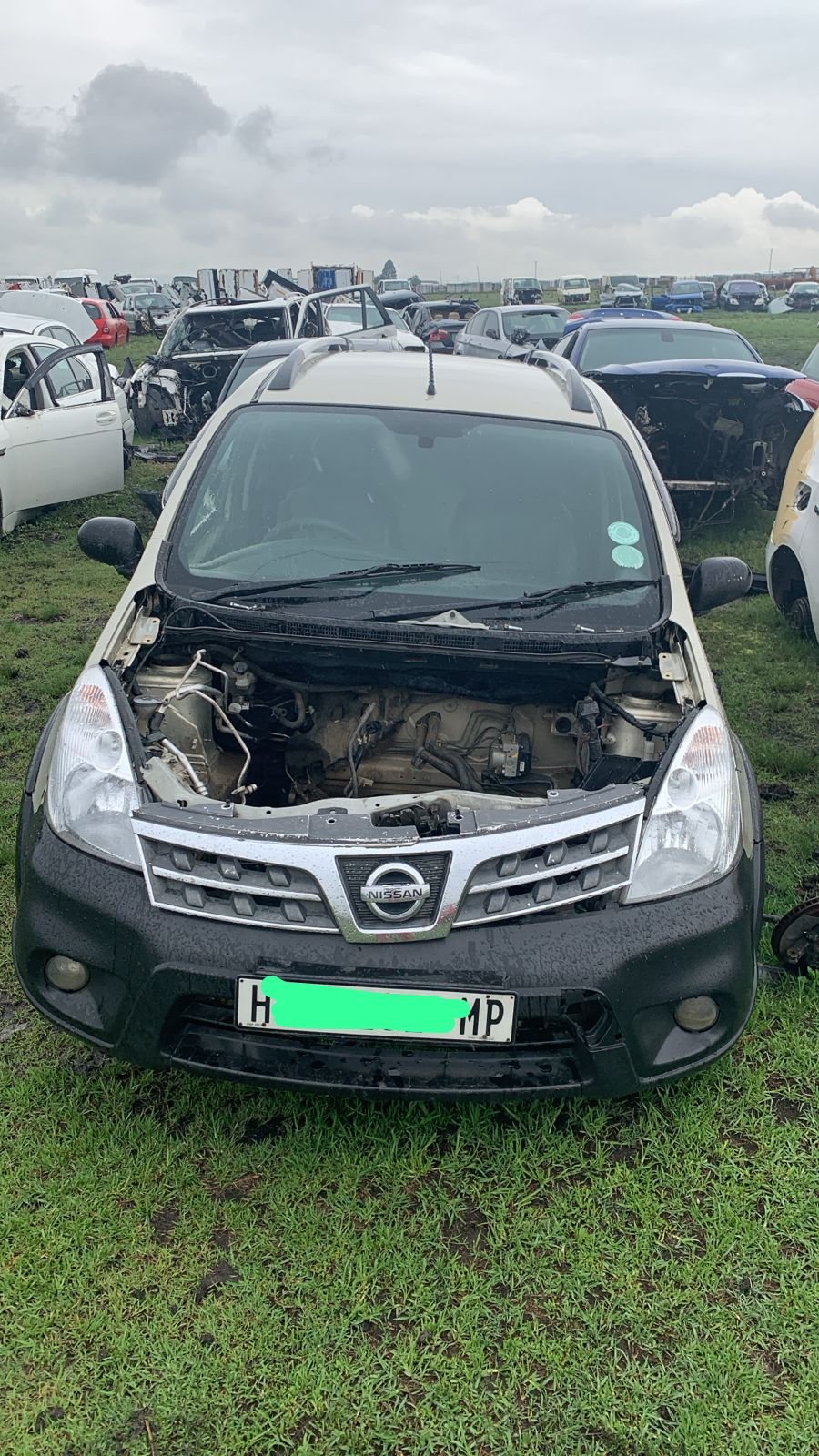 Nissan Livina Xgear Stripping for parts