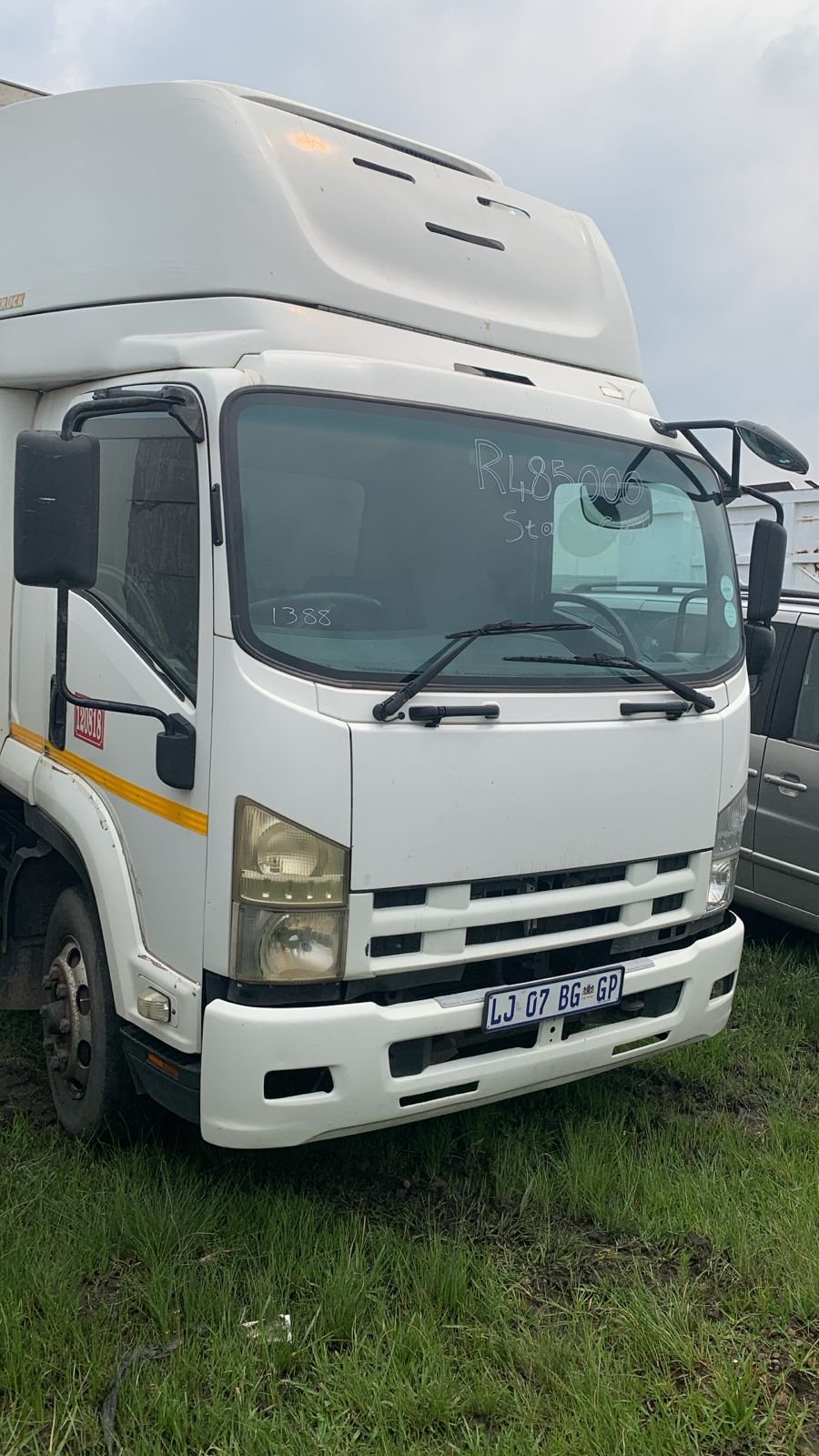2016 Isuzu F Series Truck for sale