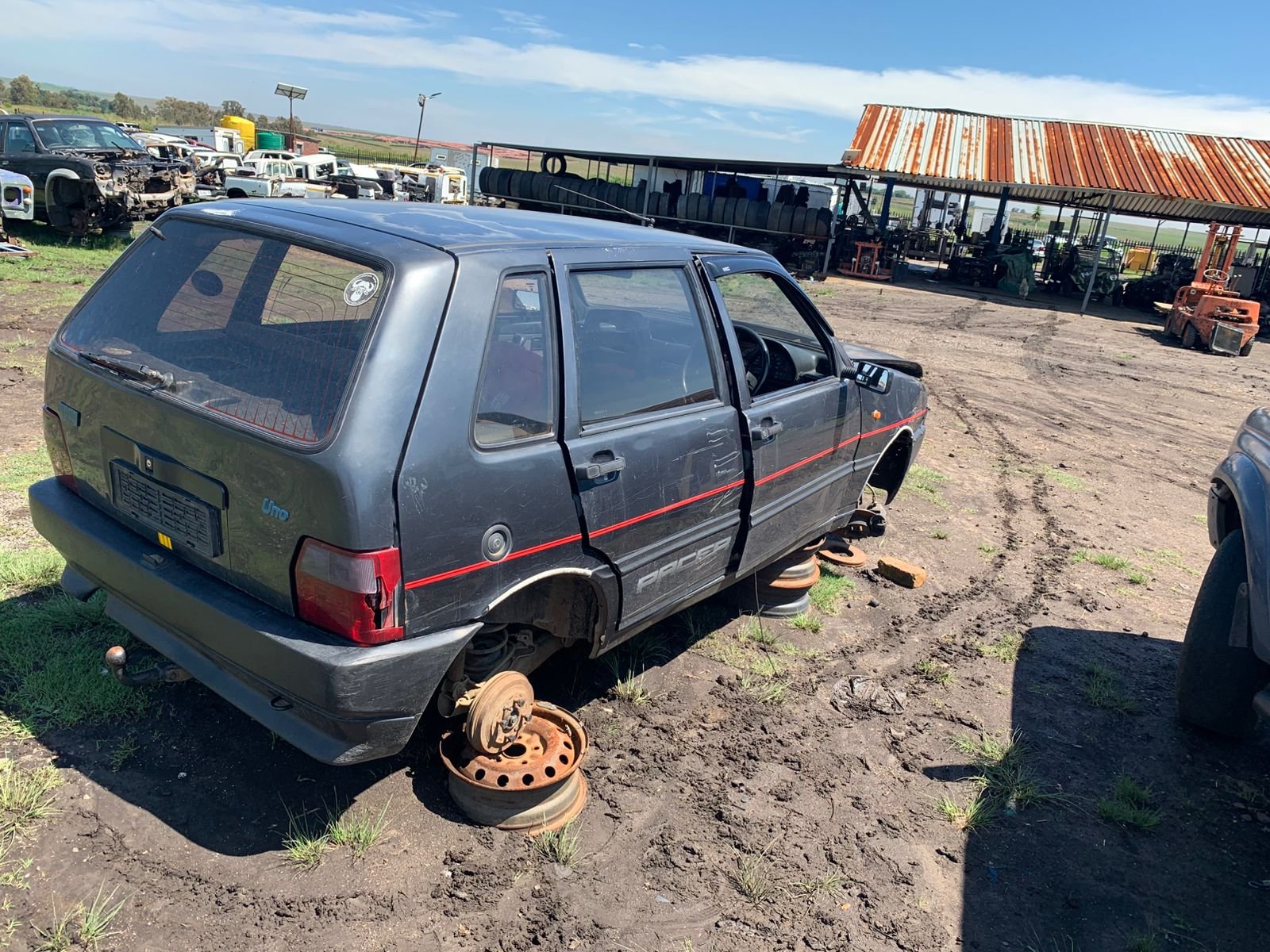 Fiat Uno Pacer stripping for parts