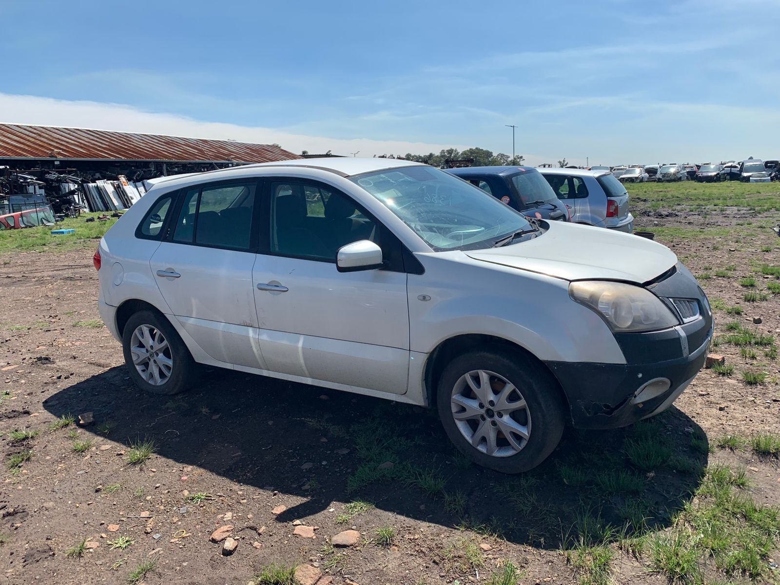 Renault Coleos stripping for parts