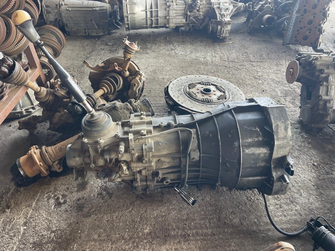 Nissan YD25 2X4 Manual gearbox