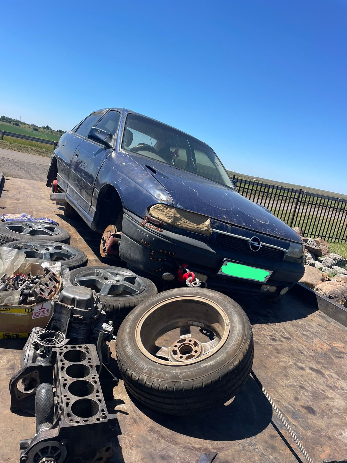 Opel Astra stripping for spares and parts