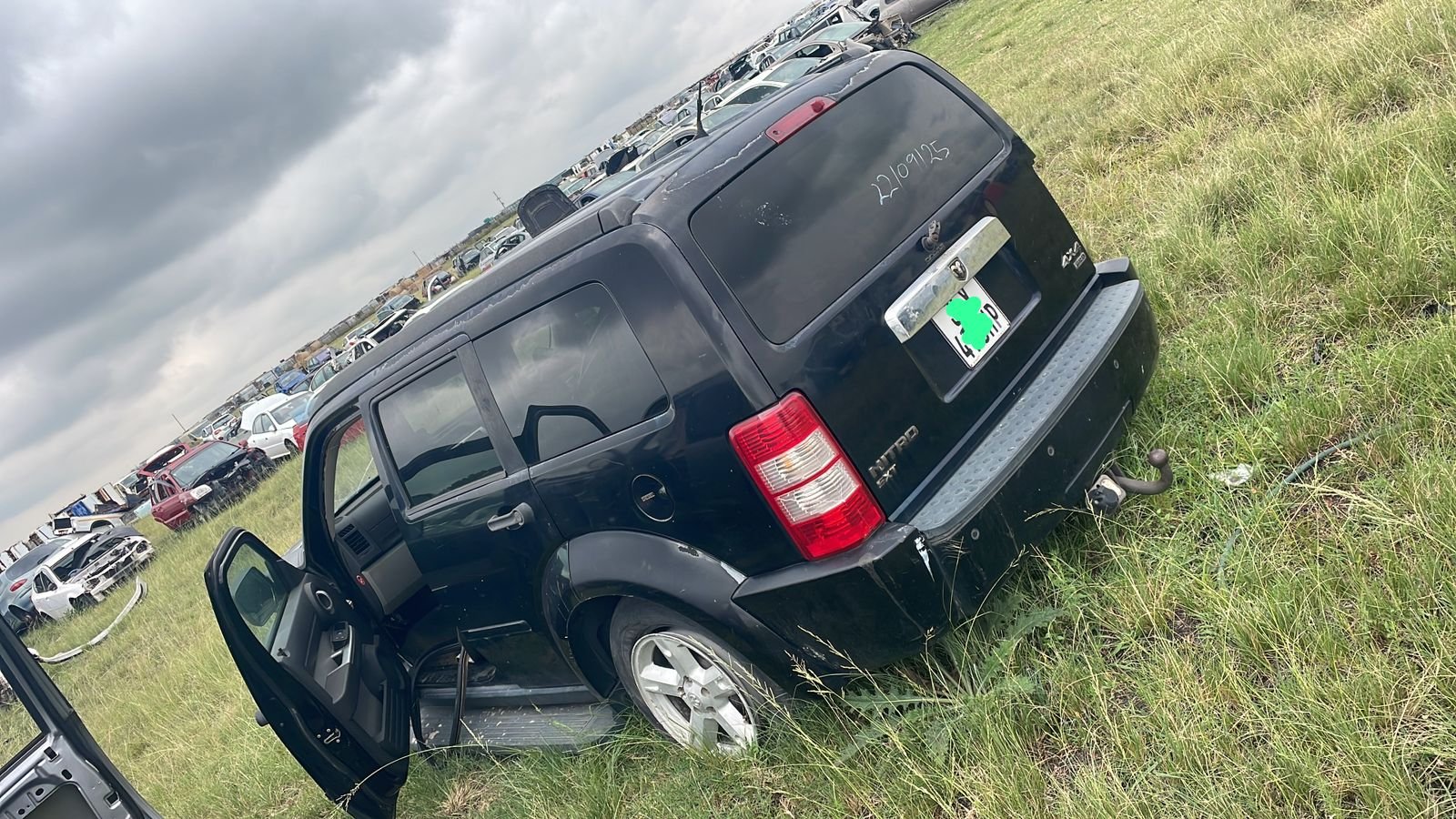 Dodge Nitro stripping for parts