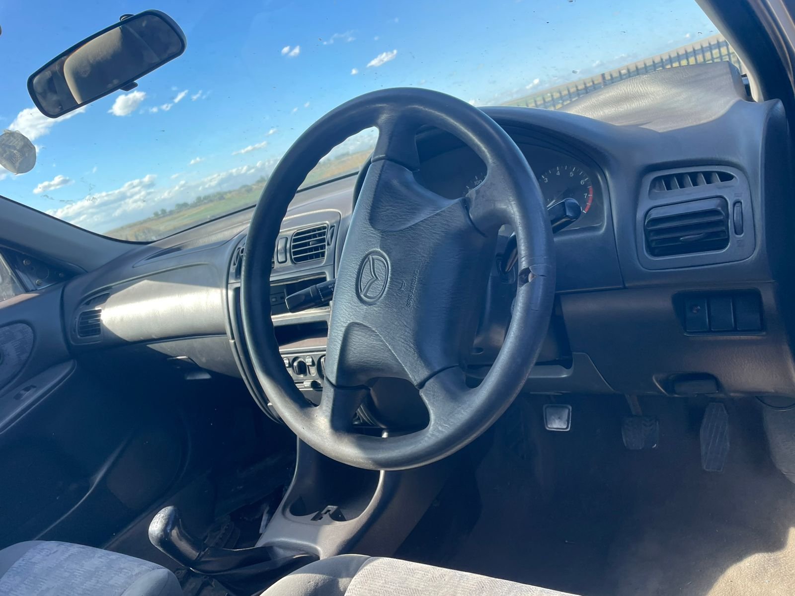 Mazda 626 stripping for spares and parts