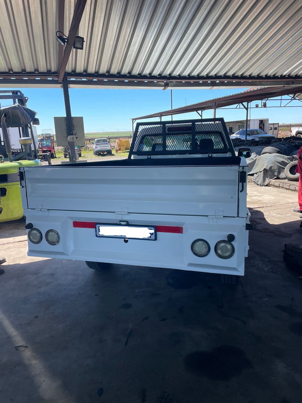 Isuzu D-Teq drop side load bin available