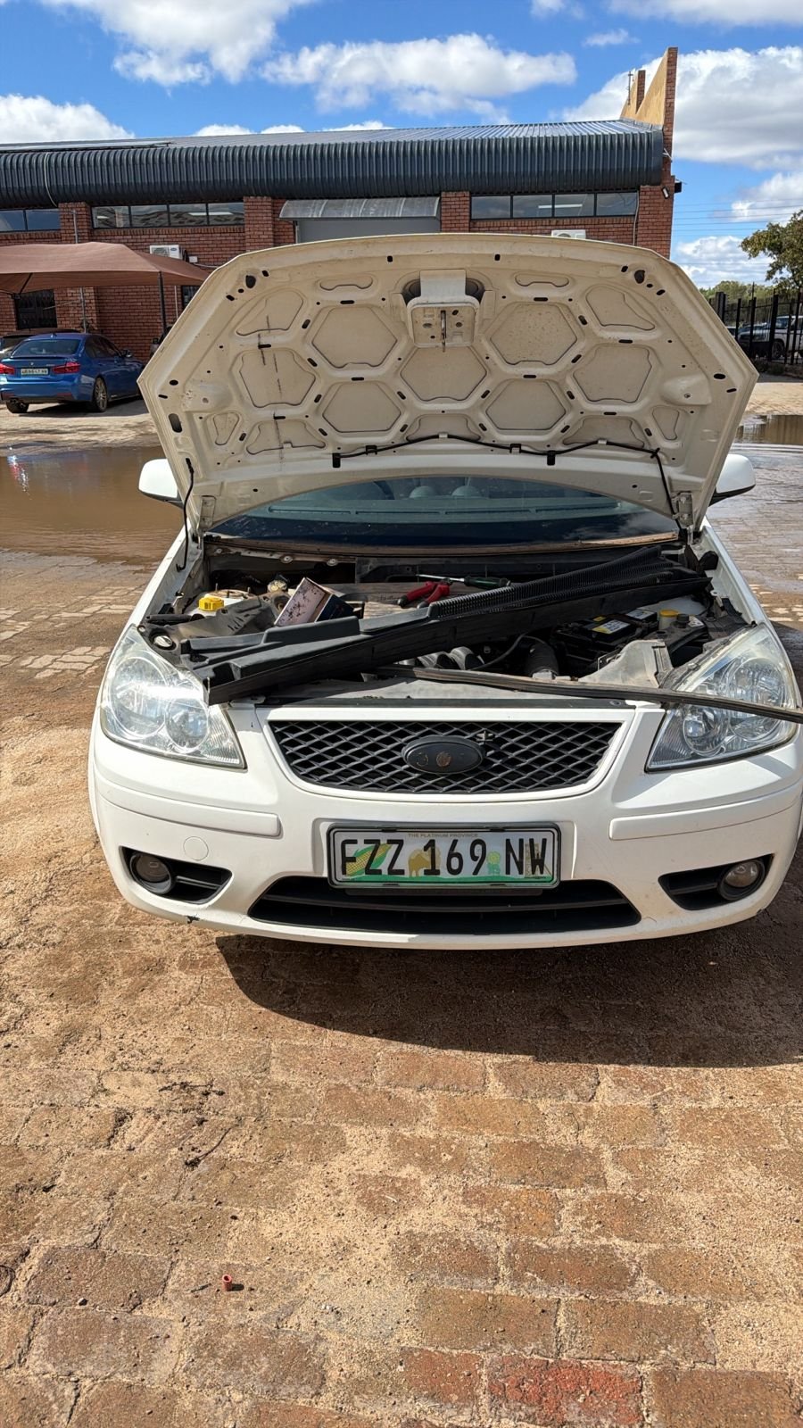 Ford ikon 2014 1.6 Stripping for spares