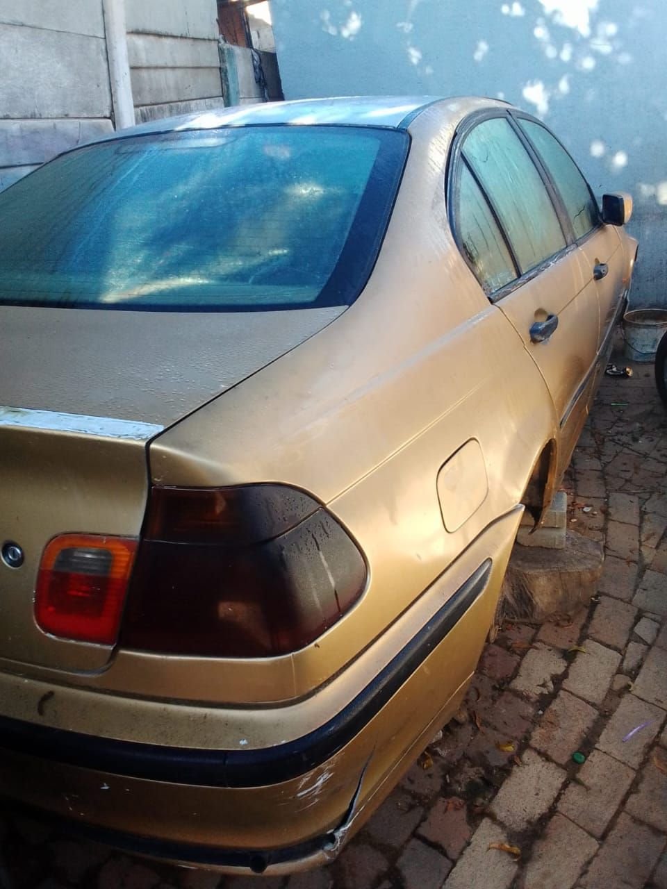 BMW E46 striping for parts