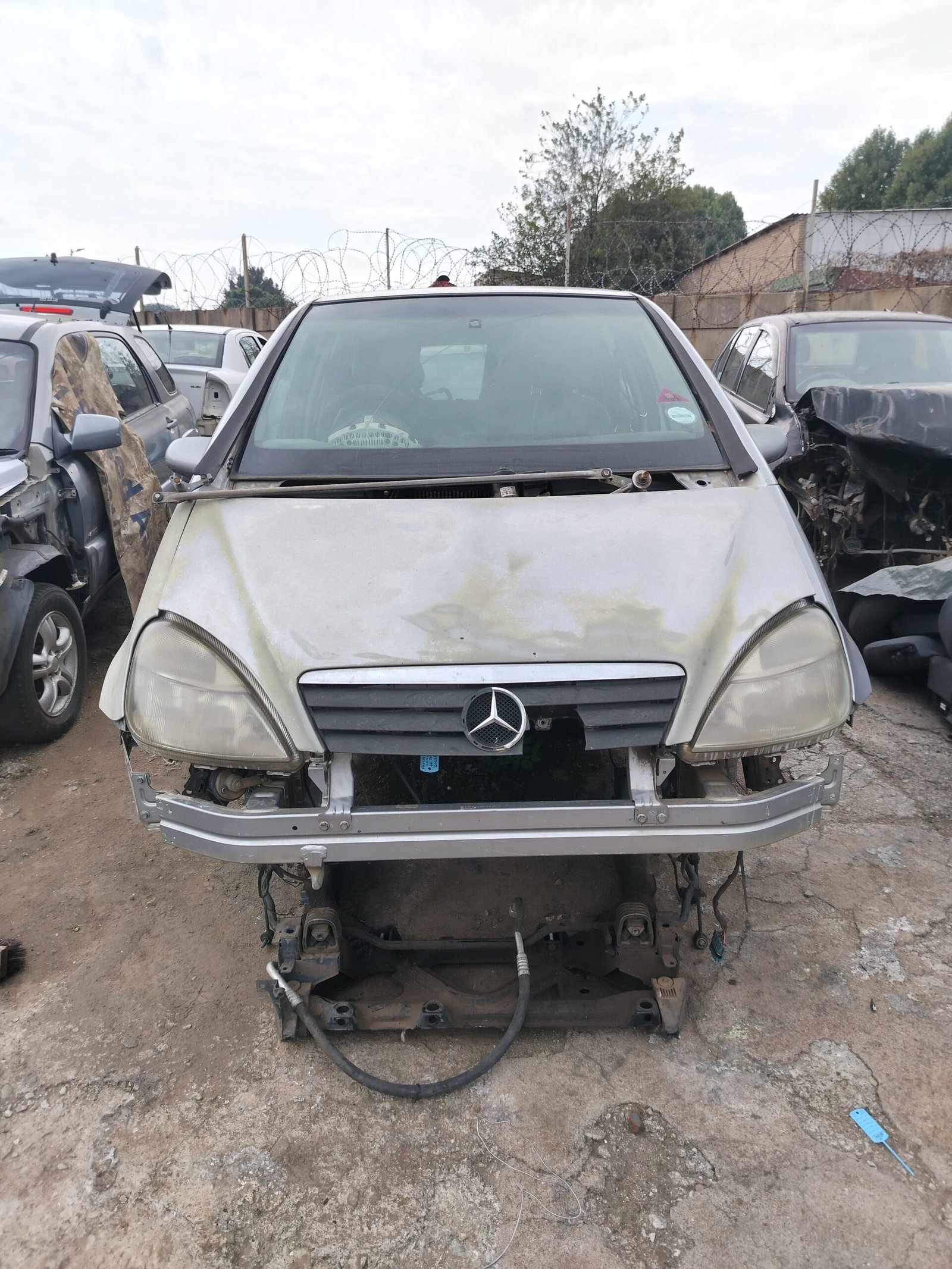Mercedes A160 striping for parts