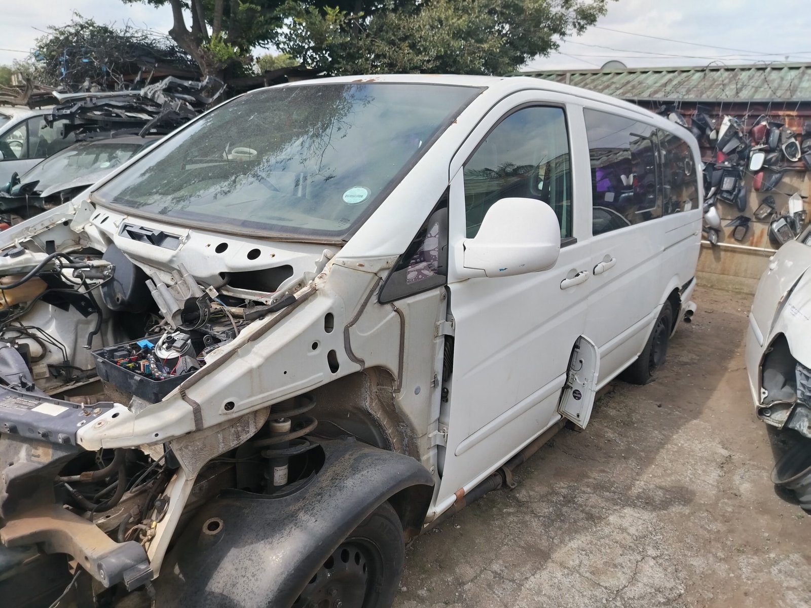 Mercedes vito striping for parts