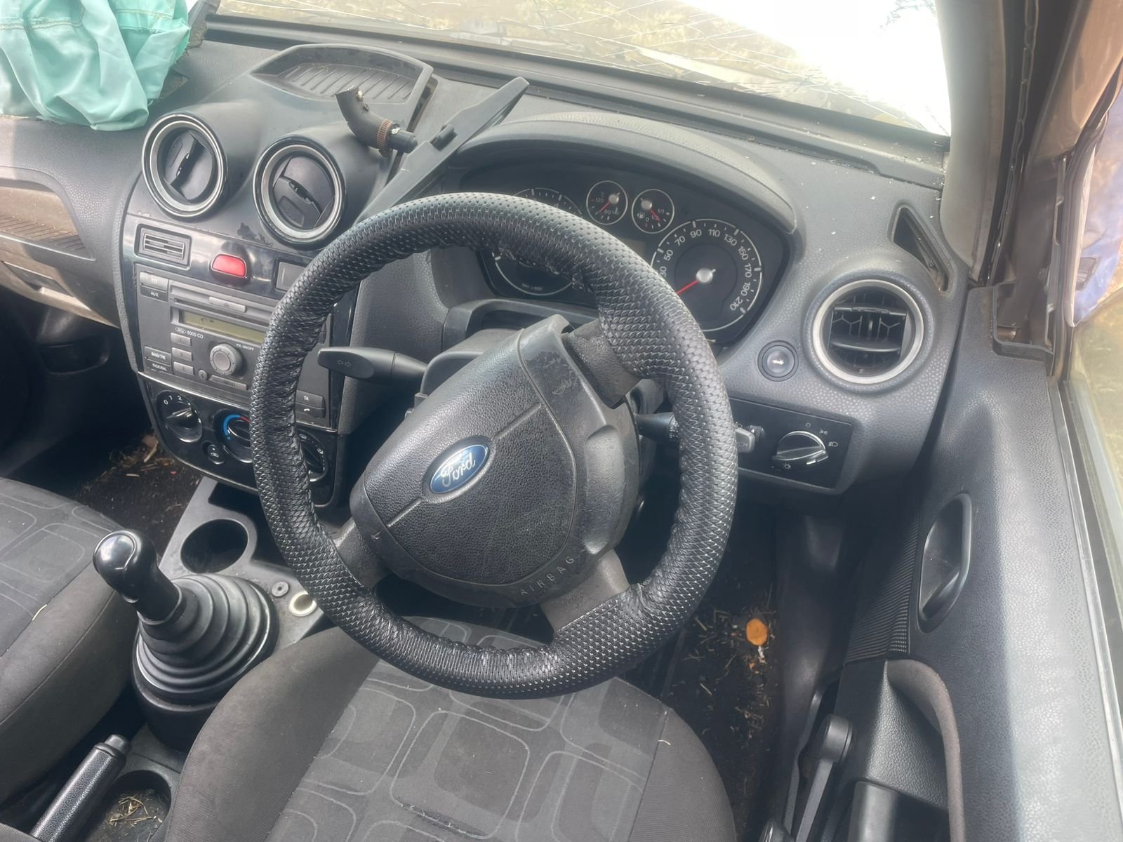 Ford Fiesta breaking for parts