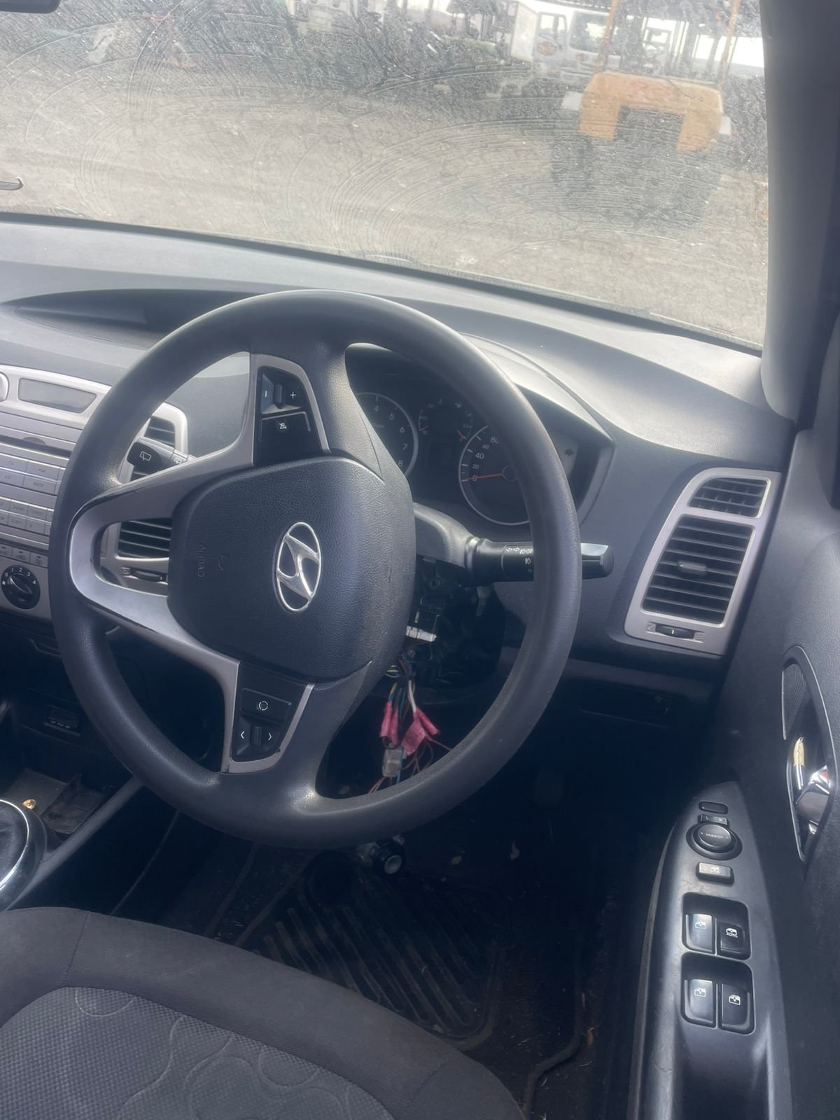 Hyundai I20 stripping for parts