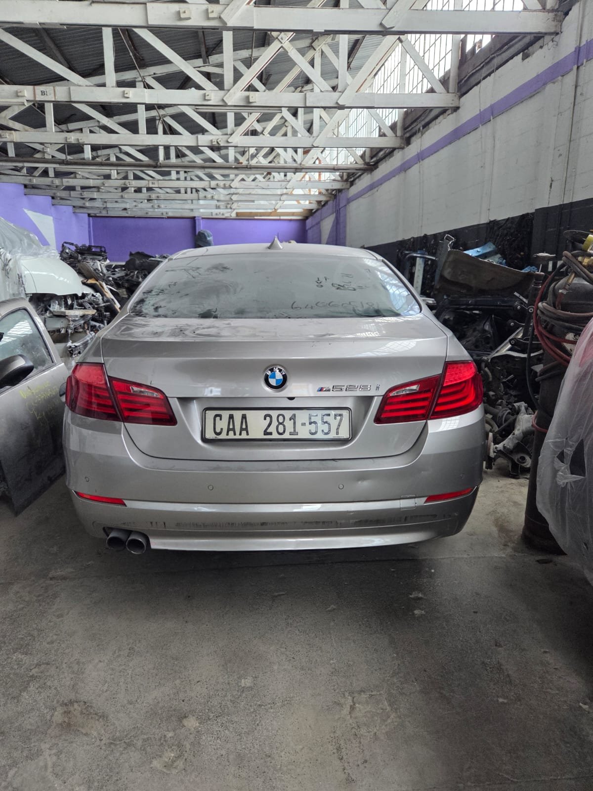 BMW 528i F10 breaking up for spares