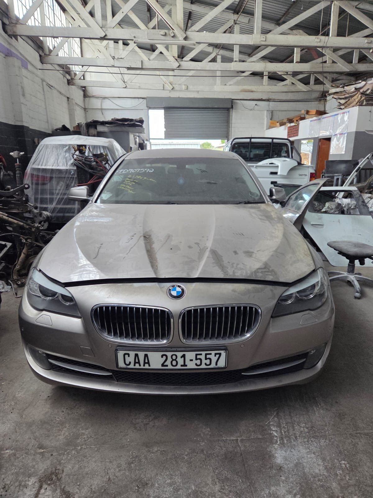 BMW 528i F10 breaking up for spares