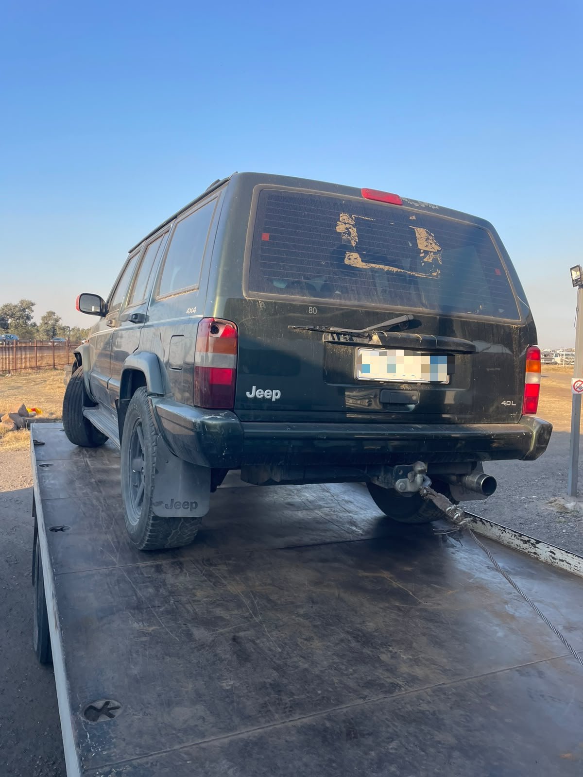 Jeep Cherokee stripping for parts