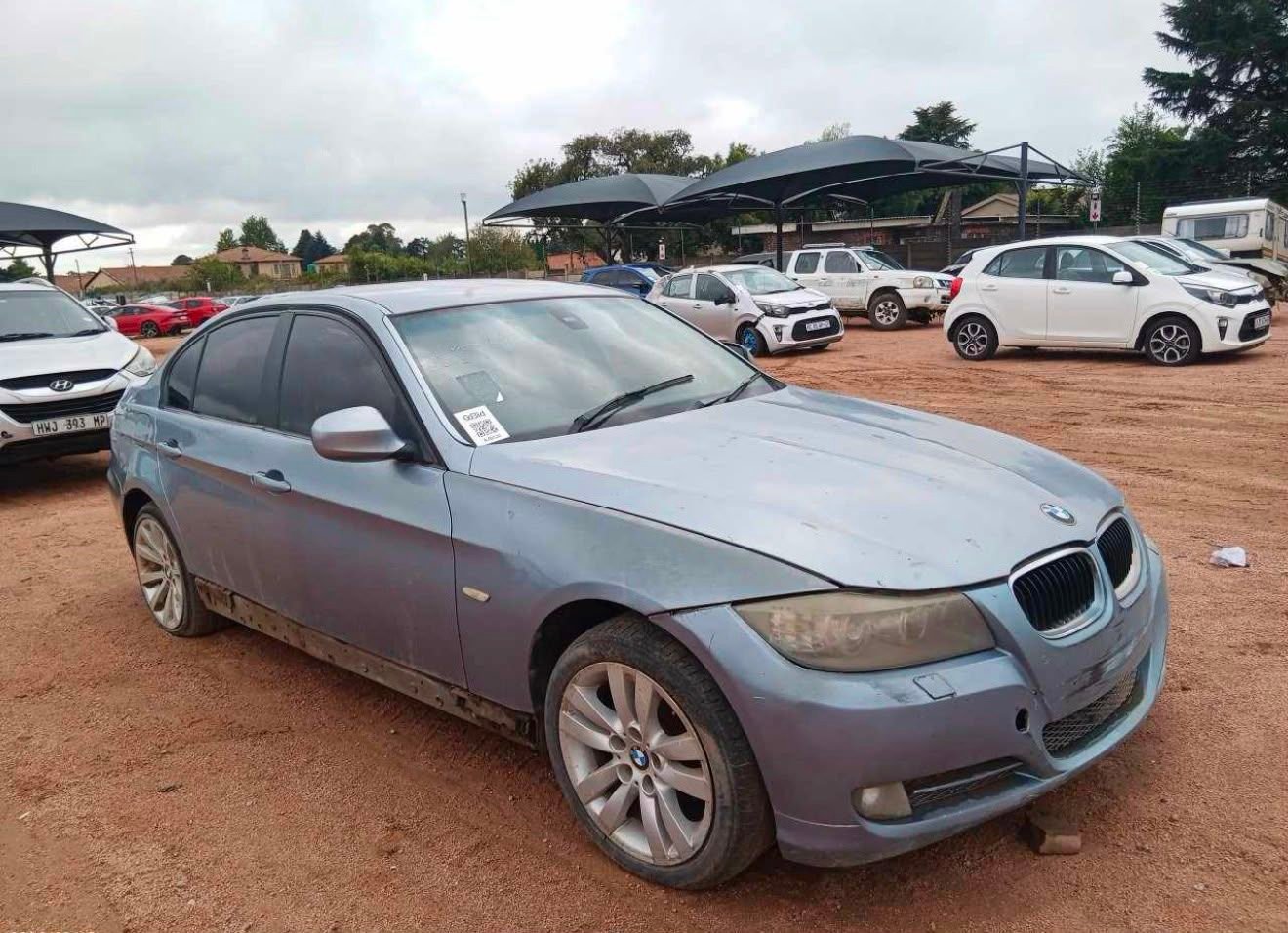 BMW 320i stripping for parts