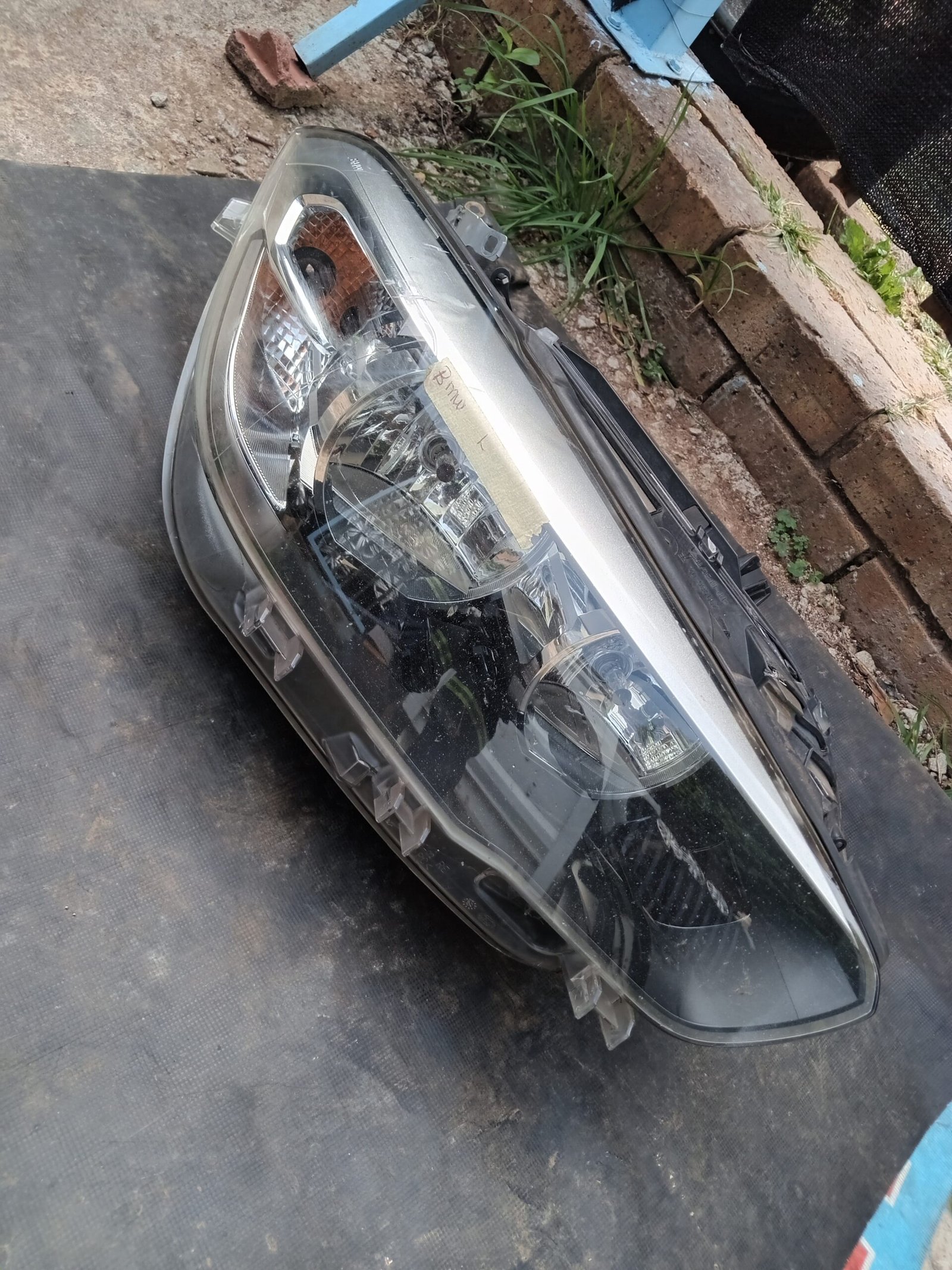 BMW 1 SERIES F20 HEADLIGHT