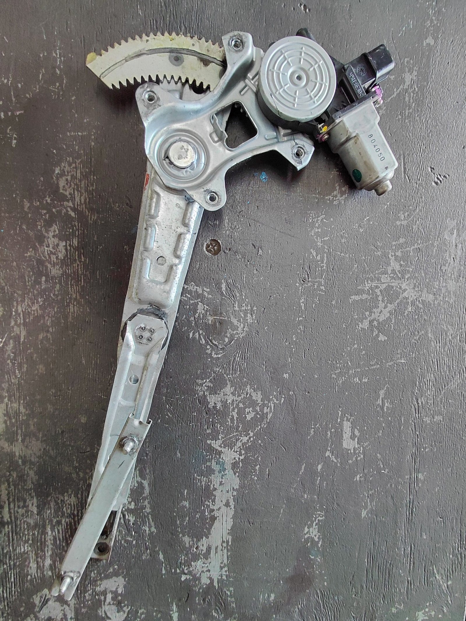 ISUZU D MAX ELECTRIC WINDOW MECHANISM