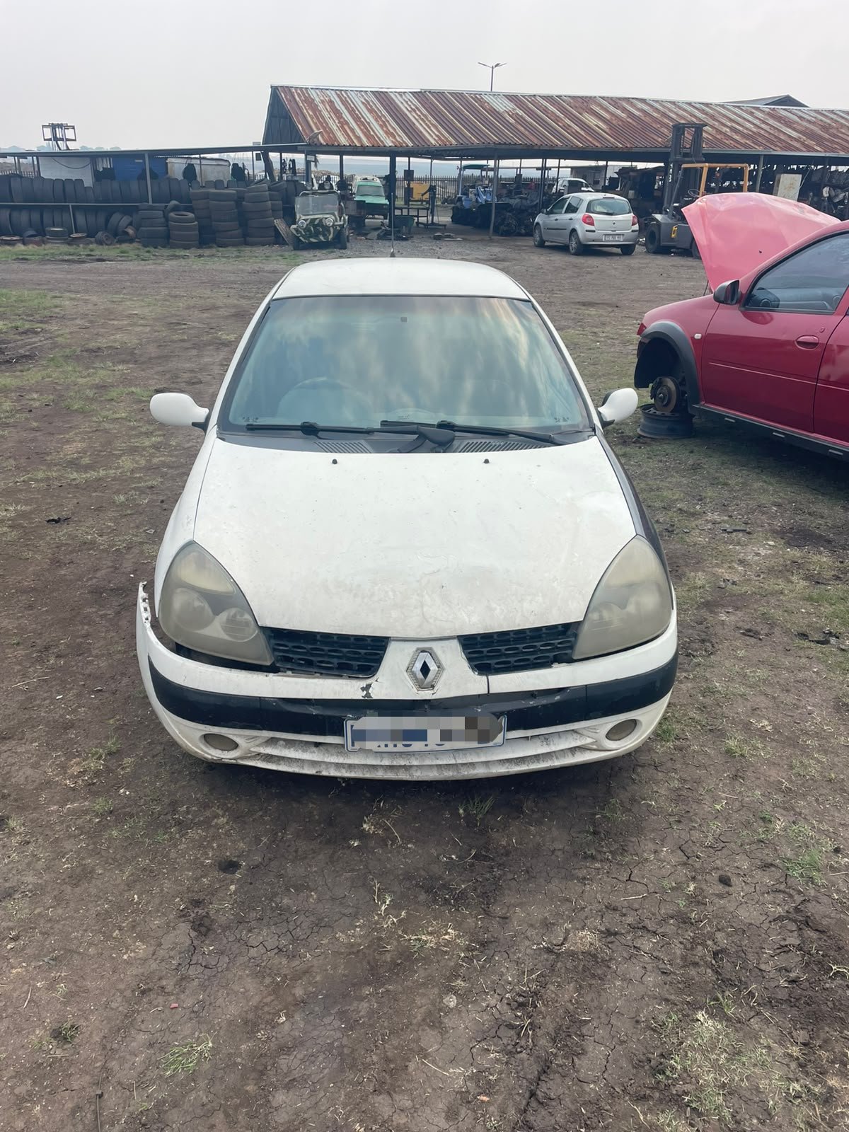 Renault Clio Parts available