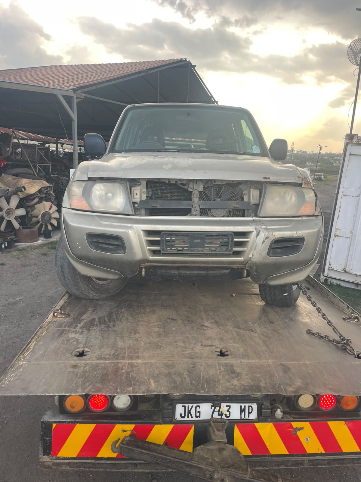 Mitsubishi Pajero 4 door parts